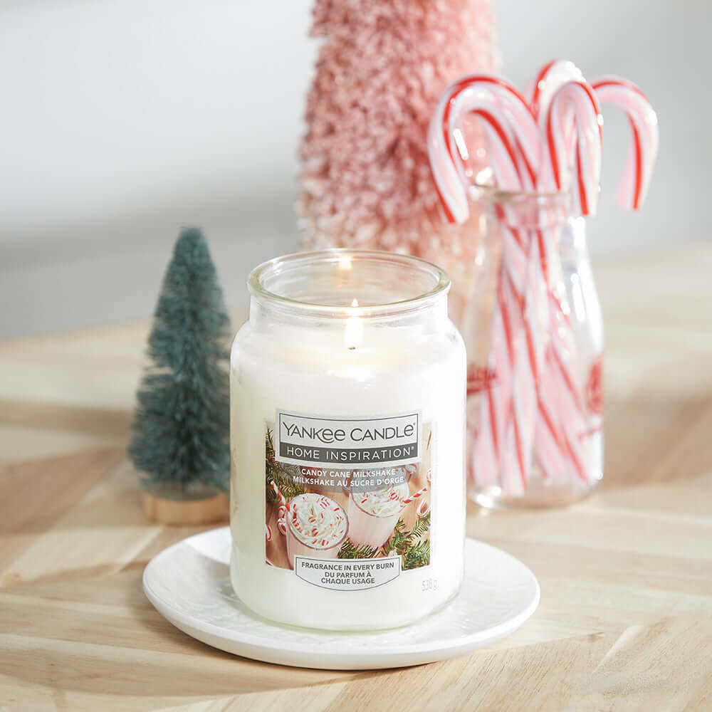 Candy Cane Milkshake Enjoy the irresistible fragrance of a festive, creamy treat with notes of peppermint, vanilla, and ice cream blended together. Peppermint, Crystallised Sugar Mint, Ice Cream, Condensed Milk Praline, Amber. 