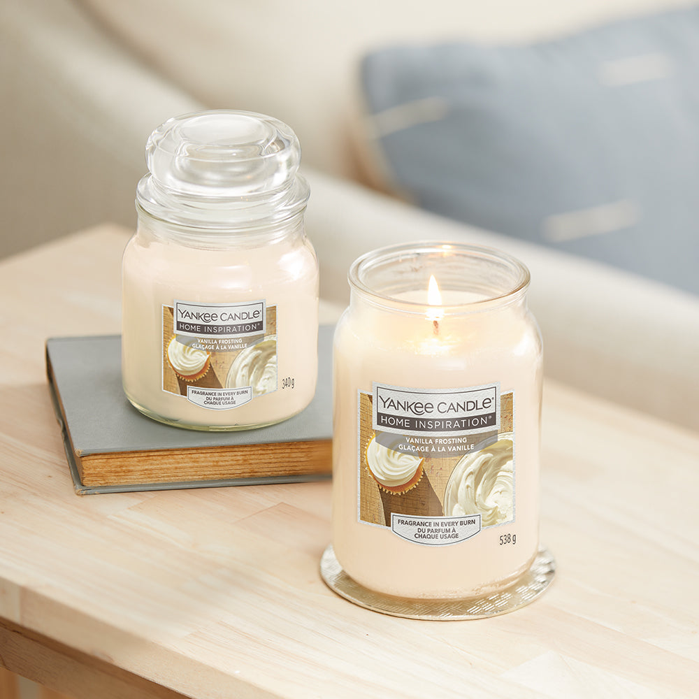 Vanilla Frosting Medium Jar Surround yourself with the scent of creamy, sugary confections with this Yankee Candle® Home Inspiration® fragrance. This candle provides top notes of confectionary sugar and milky accord.