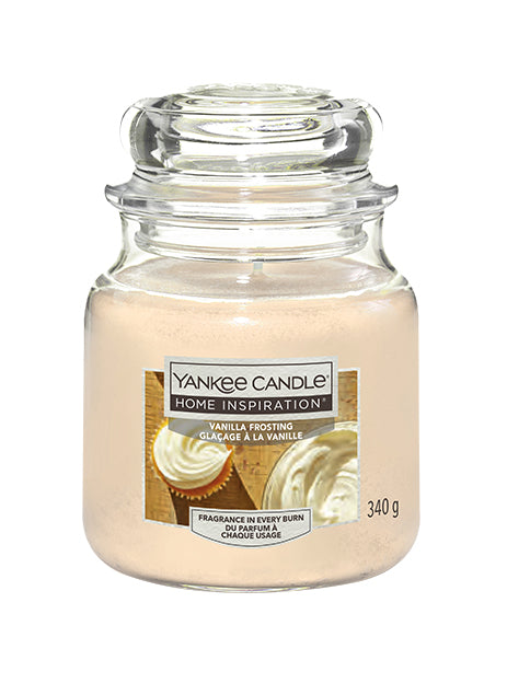 Vanilla Frosting Medium Jar Surround yourself with the scent of creamy, sugary confections with this Yankee Candle® Home Inspiration® fragrance. This candle provides top notes of confectionary sugar and milky accord.